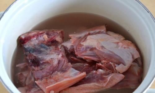 Recipes for delicious and rich duck soups, duck puree soup