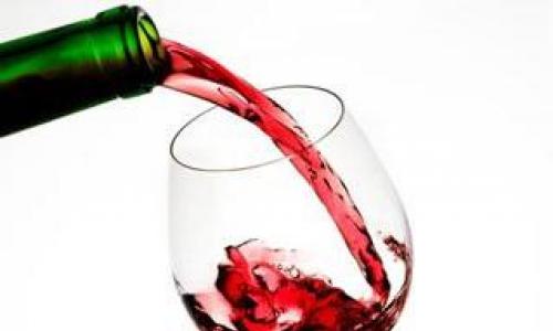 ไวน์ลูกแพร์แอปเปิ้ลกับ chokeberry “Dark Mix”