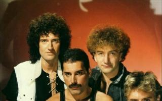 Grupės biografija Queen Queen grupės istorija