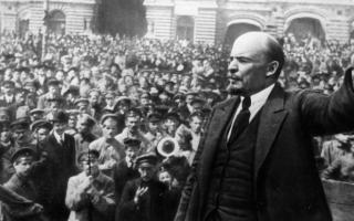 Kort biografi av Lenin det viktigaste