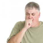 Huvudvärk vid hosta: möjliga orsaker och sätt att eliminera sjukdomen