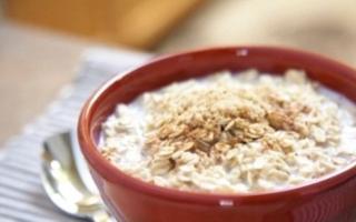 Oatmeal with honey for weight loss: recipes and applications