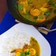 Növényi curry kókusztejjel és rizzsel
